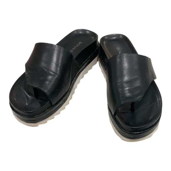 Donald Pliner Shoes - Donald Pliner Lyla Black Leather Platform Thong Sandals Womens 5M soft